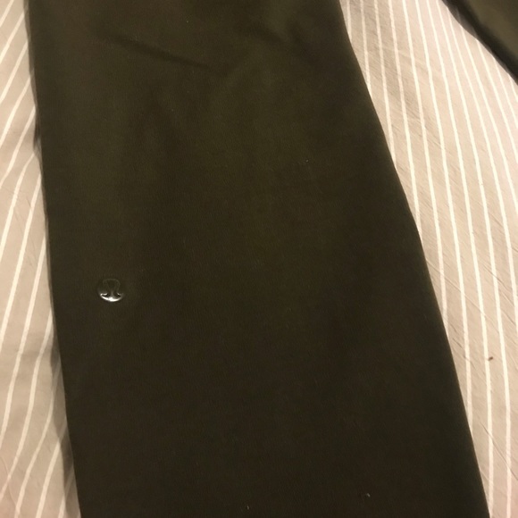 lululemon & go trek pant *size 4 Olive Green - Picture 2 of 8